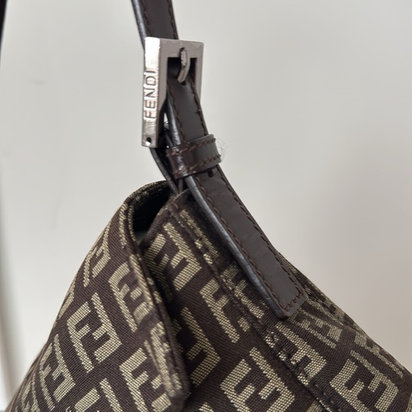 FENDI Vintage Brown Zucca Canvas Baguette shoulder bag - Picture 5 of 12